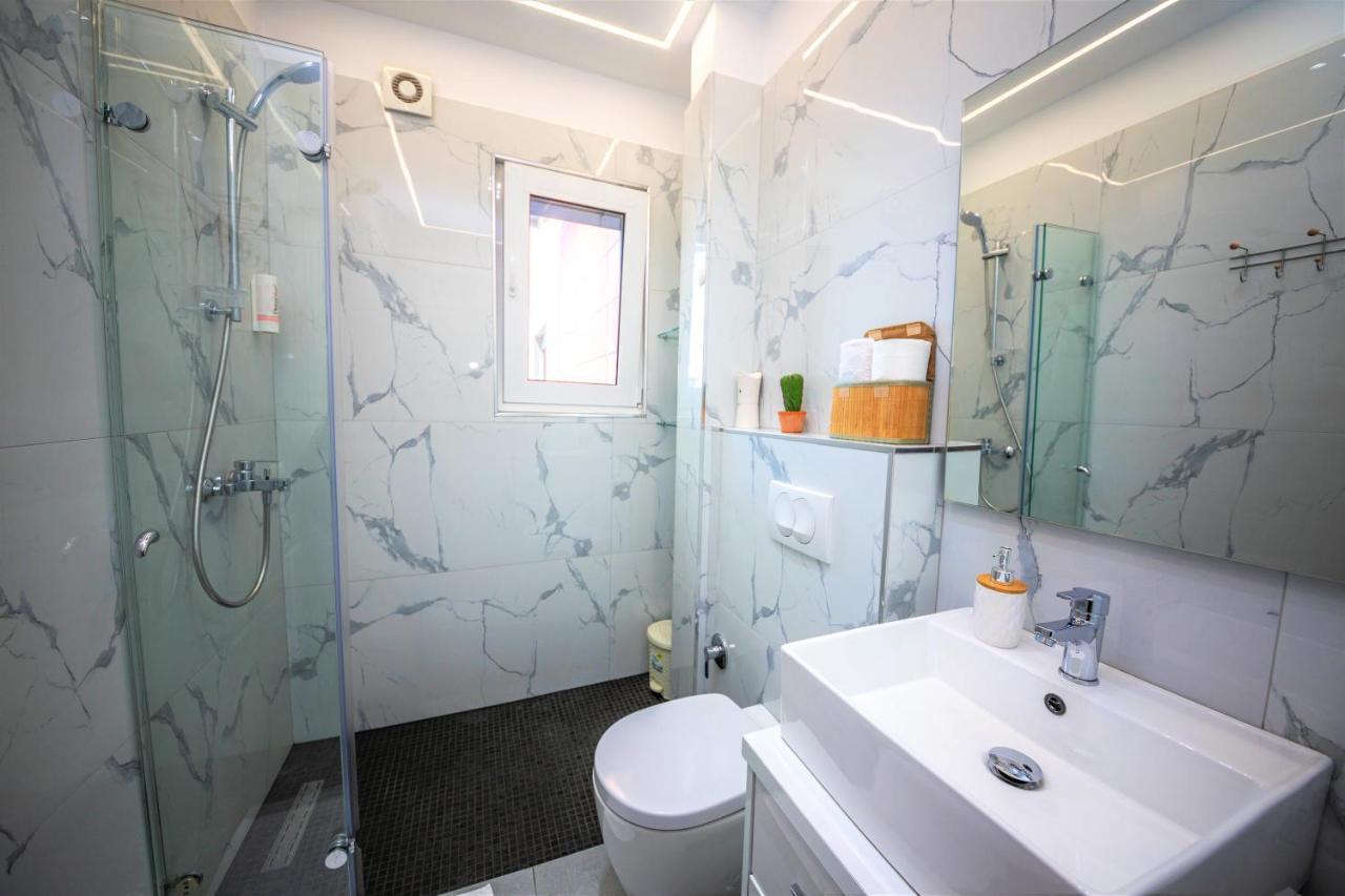 Green Terrace Apartment 4 Tirana Buitenkant foto