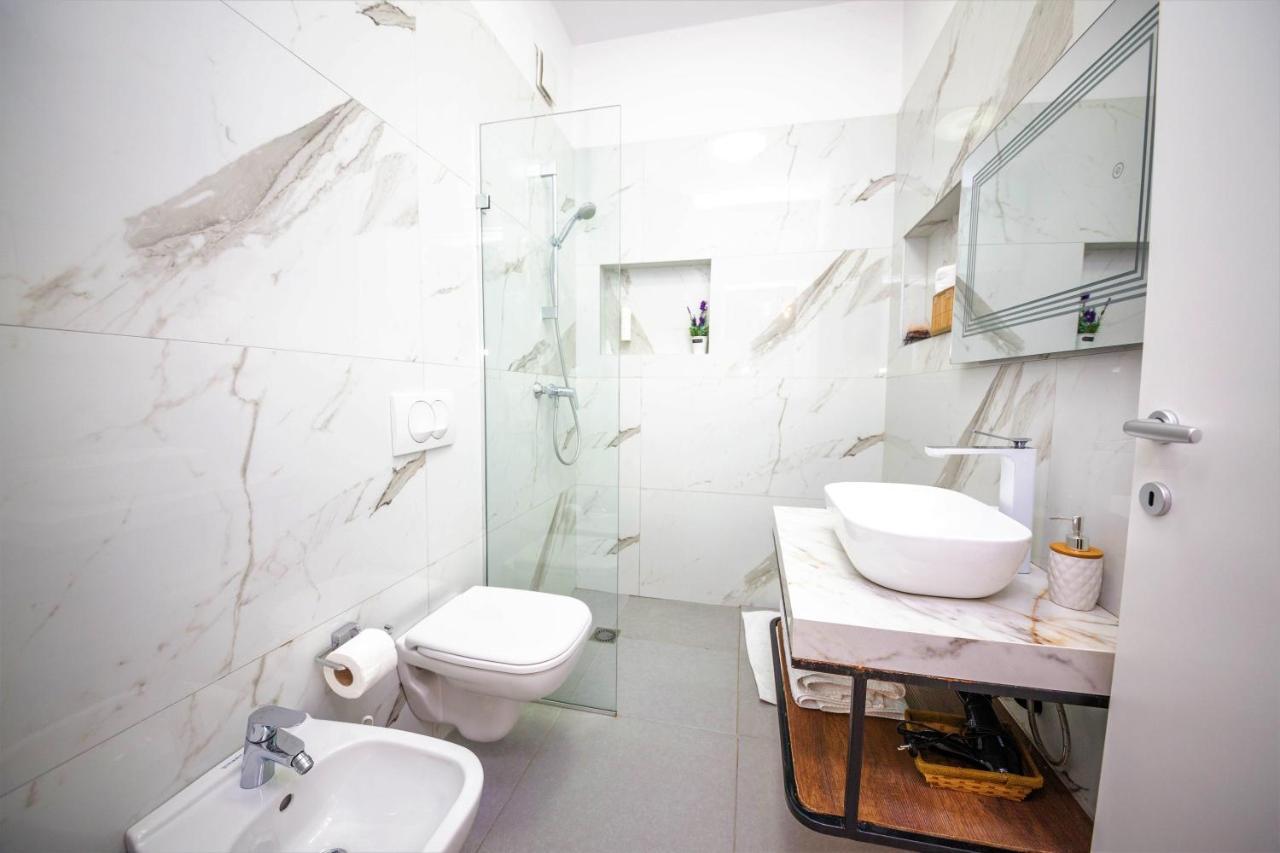 Green Terrace Apartment 4 Tirana Buitenkant foto